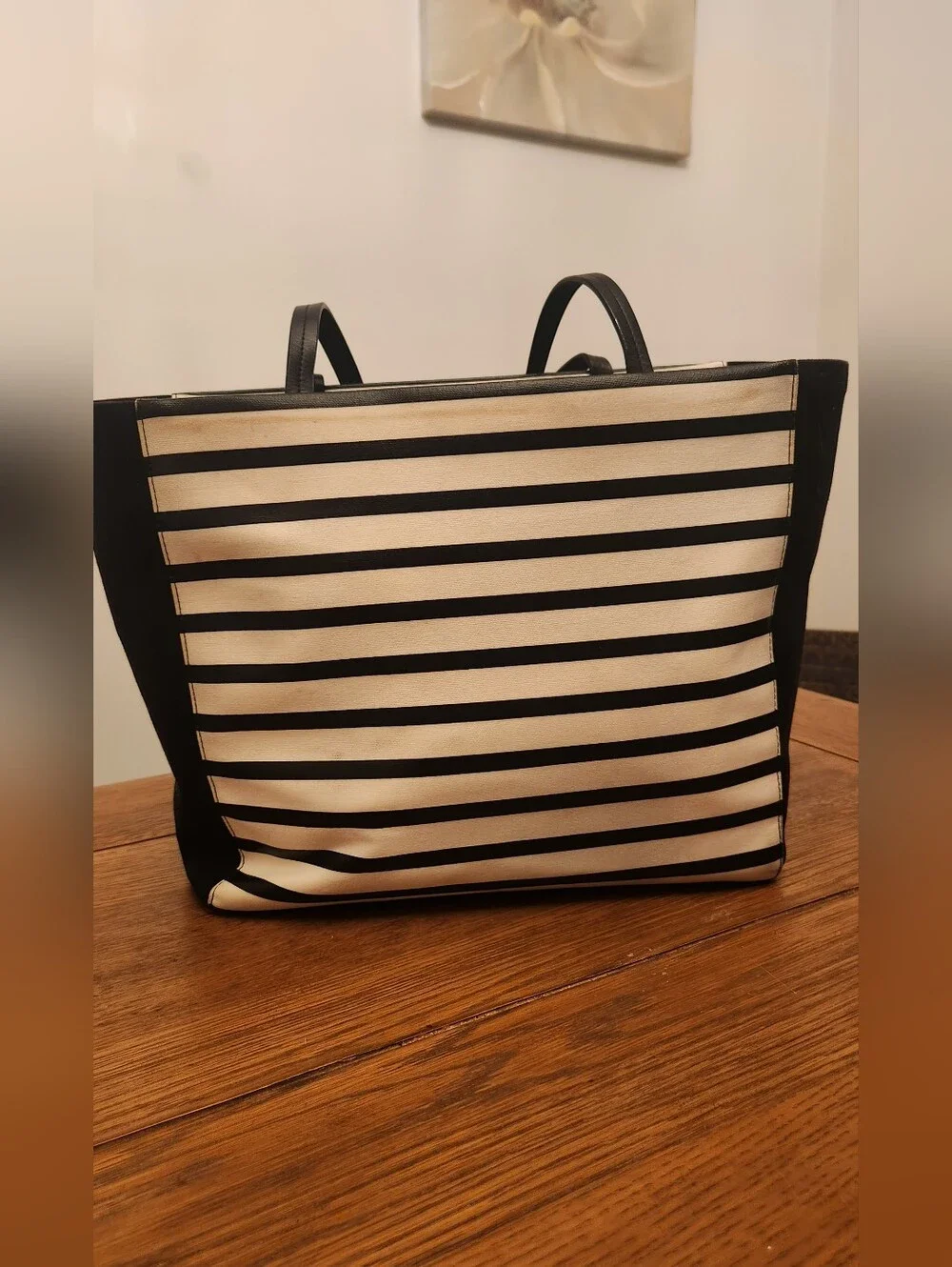 Kate Spade Unique Queen Bee Black & White Striped Tote